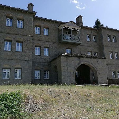 Hotel Petrotechno Tsepelovo Exterior photo