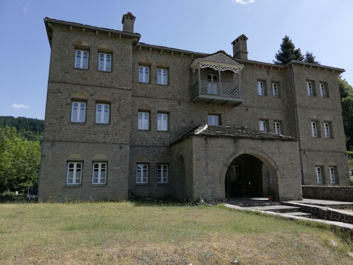 Hotel Petrotechno Tsepelovo Exterior photo