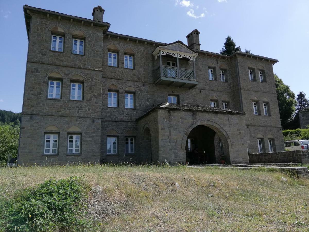 Hotel Petrotechno Tsepelovo Exterior photo